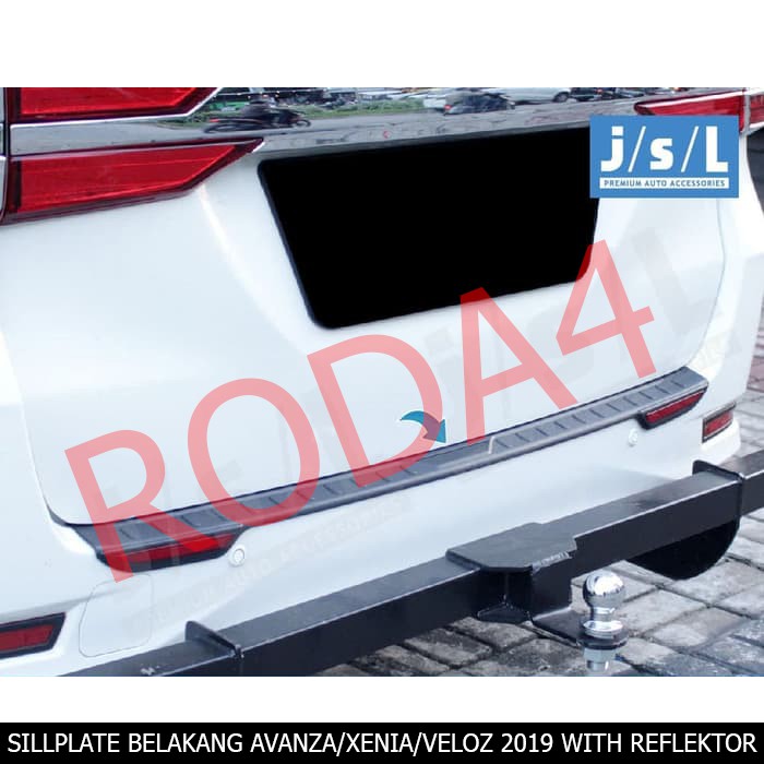 Sillplate Belakang Mobil Avanza Xenia Veloz 2019 With Reflektor