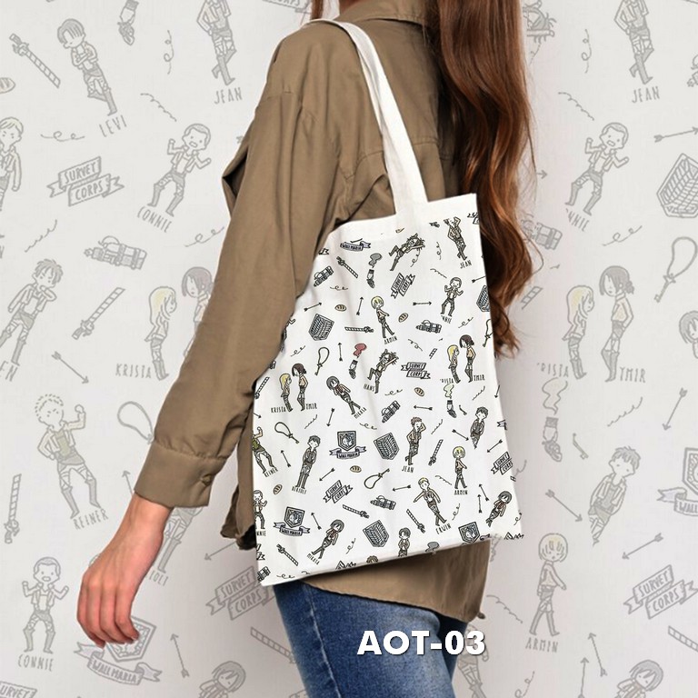 TOTE BAG BLACU MOTIF - ATTACK ON TITAN