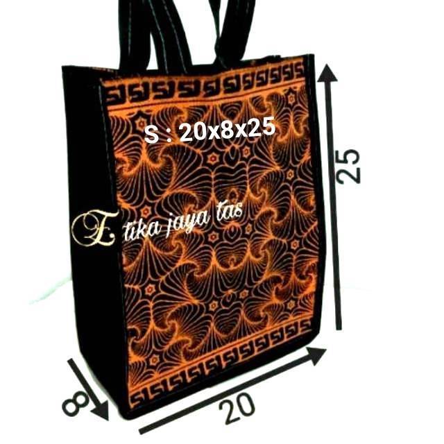 

Tas souvenir spunbond standing handel batik mewah P20xL8xT25
