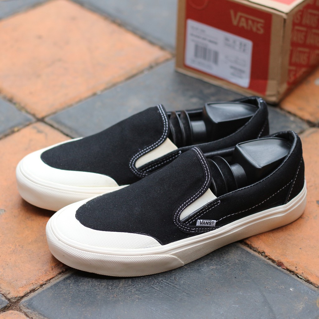 vans half moon slip on