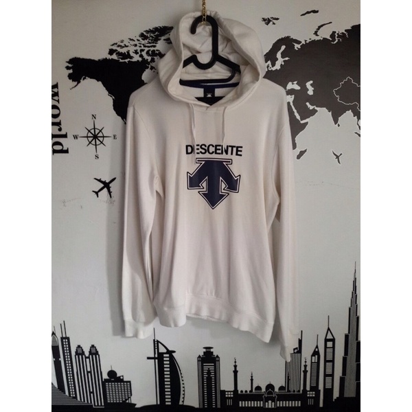 Descente hoodie second branded