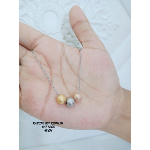 Kalung Titanium Wanita Bandul Bola Bola Fashionanable