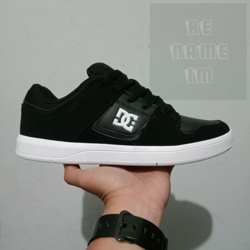 dc shoes cure black