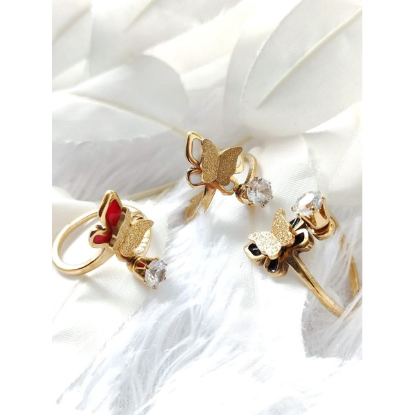 Cincin Fashion Titanium Warna Emas Wanita X5