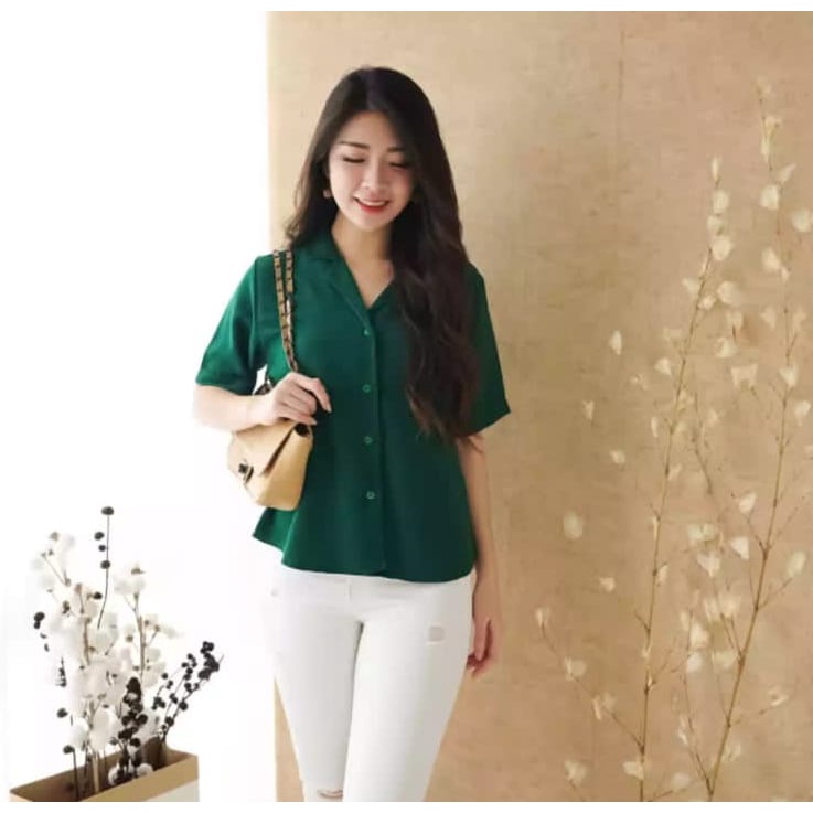 Baju Atasan Kemeja Wanita Basic Polos Warna, Blouse Lengan Pendek Casual Fashion untuk Kuliah, Kerja Dan Santai.