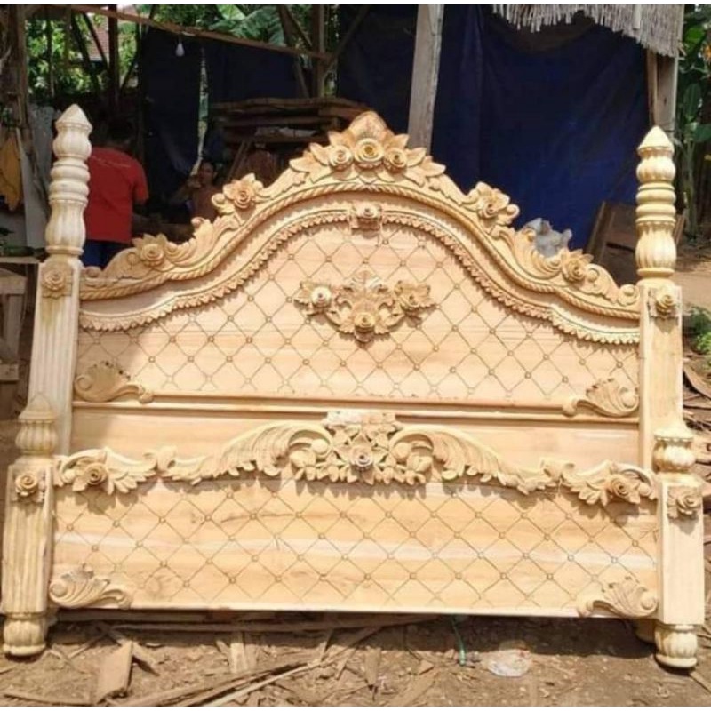 Tempat tidur/dipan ukir Jepara ukuran 180cm kayu jati mentahan