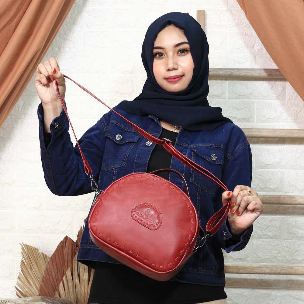 Tas Wanita Selempang Sling Bag Bahan Kulit Sapi Asli PREMIUM/Tas Cewek Kulit Alice Leather AL04B