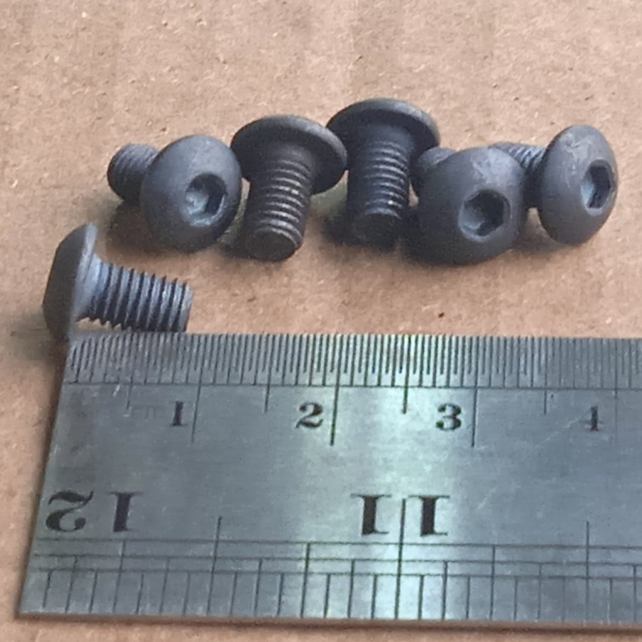 BAUT L BUTTON M5 X 8 BAJA / BAUT L M5 X 8 BUTTON / BAUT L BUTTON M5X8 BAJA HITAM / BAUT M5 / BAUT 8 