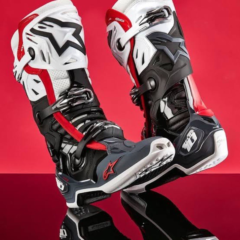 ALPINESTAR TECH 10 SUPERVENTED 2021