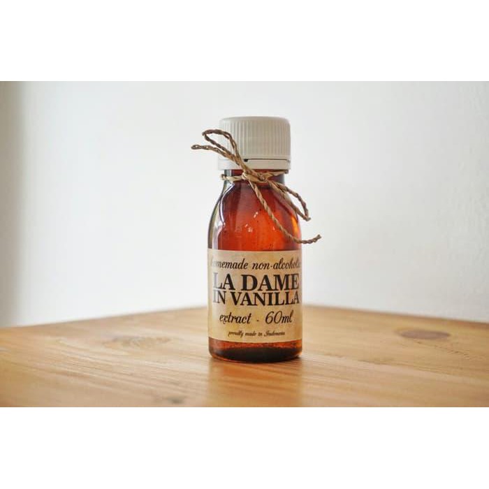 

HALAL MUI La Dame in Vanilla Extract 60ml Ekstrak Vanilla Non-Alkohol BERKUALITAS