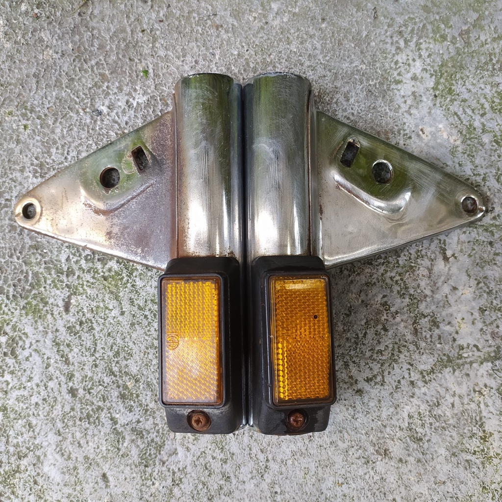 Kupingan Lampu Depan Breket Dudukan Lampu Depan Honda GL100 GL 100 Original Copotan Motor