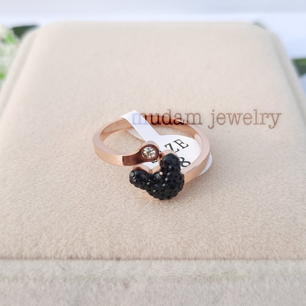 Cincin Titanium Kasual Miki dan Minni Kristal Putih dan Hitam Tersedia Warna Rose Gold dan Gold