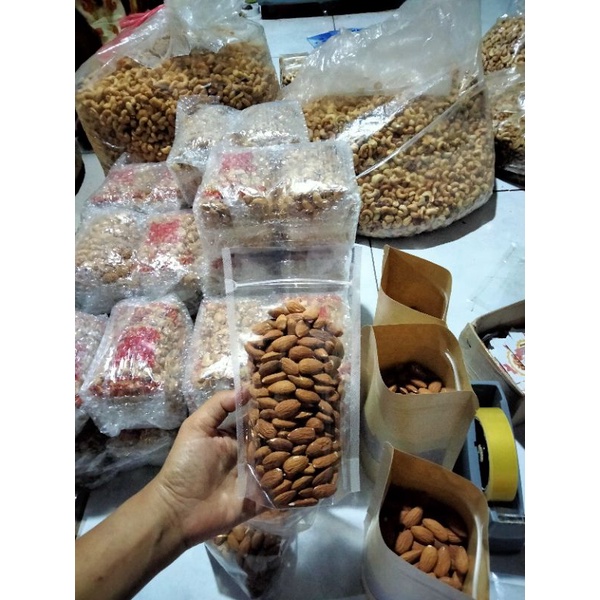 

ALMOND PANGGANG 250GR