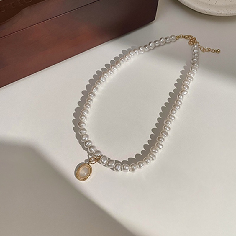 Kalung Rantai Dengan Liontin Mutiara Bentuk Oval Untuk Wanita