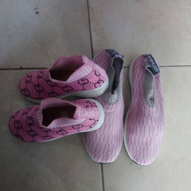 Sepatu cupel ibu dan anak