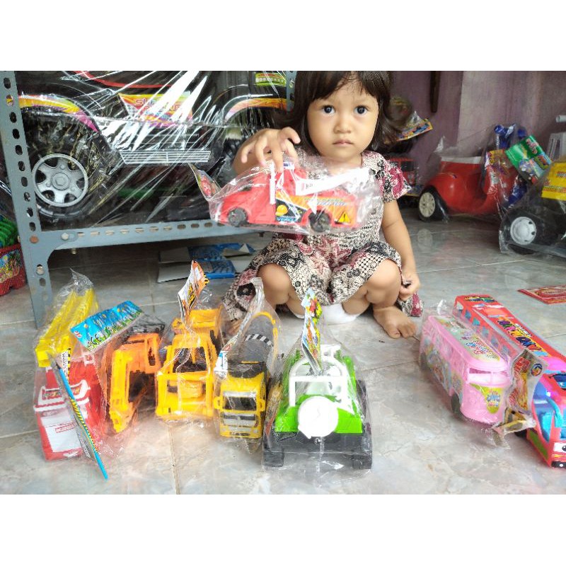 MAINAN MOBIL-MOBILAN BANYAK PILIHAN size kecil