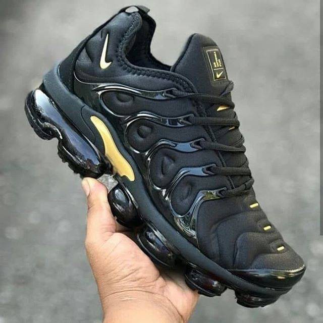 nike vapormax plus tn