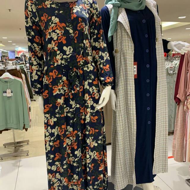 outer RILLEY branded MATAHARI