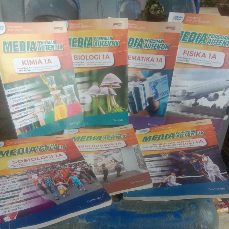 buku media penilaian autentik kimia 1A biologi 1A matematika 1A fisika 1A, sosiologi 1A seni budaya 