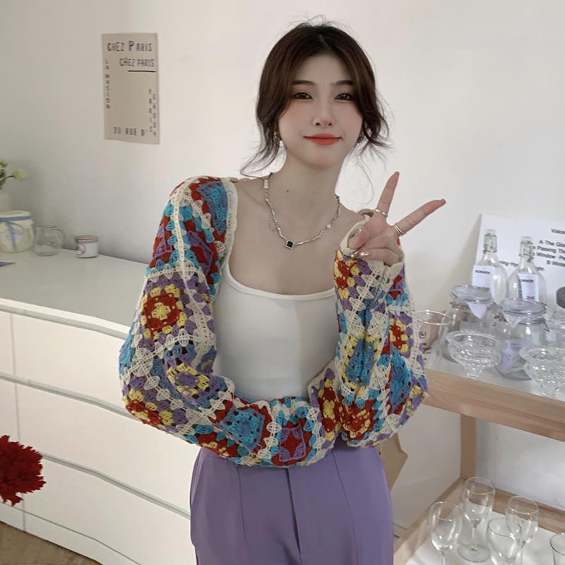 Red Retro Warna Hollow Crochet Rajutan Wanita Musim Panas 2022 Baru Bahasa Perancis Tipis Cardigan Pendek Top Pakaian