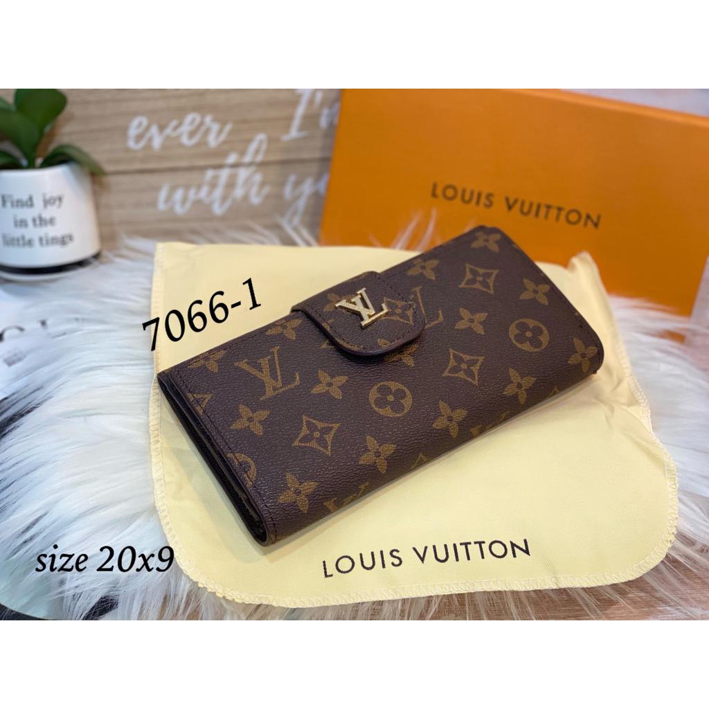 Dompet Panjang Lipat Lidah  Kode 7066 Bahan Wp Dan Emboss