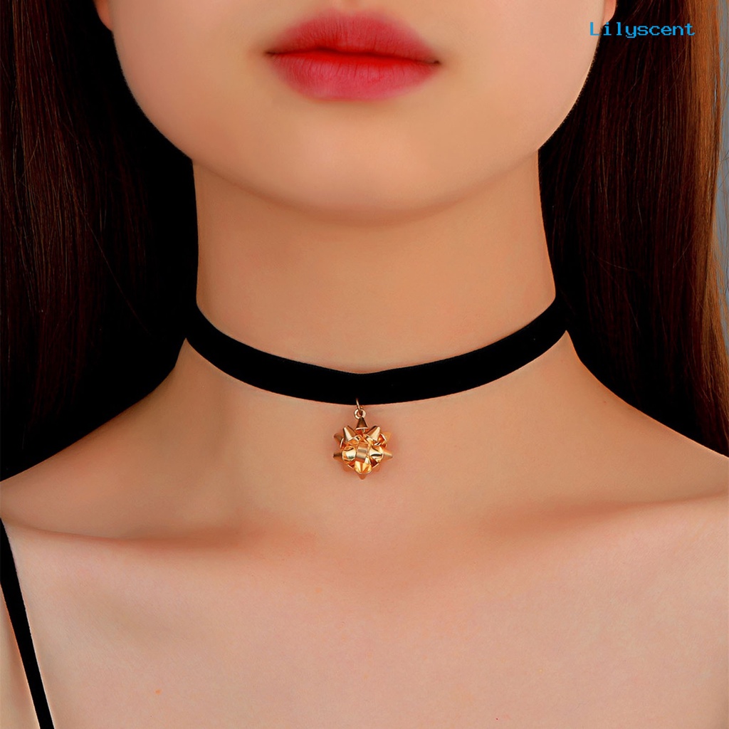 Kalung Choker Bahan Velvet Imitasi Dengan Liontin Pohon Natal Untuk Wanita