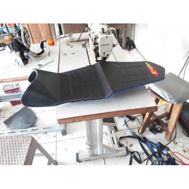 JOK MOTOR VIXION NEW NVL MOTIF HITAM BIRU