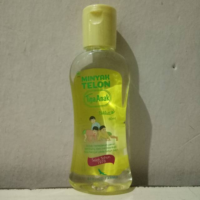 Minyak Telon cap Tiga Anak 60ml