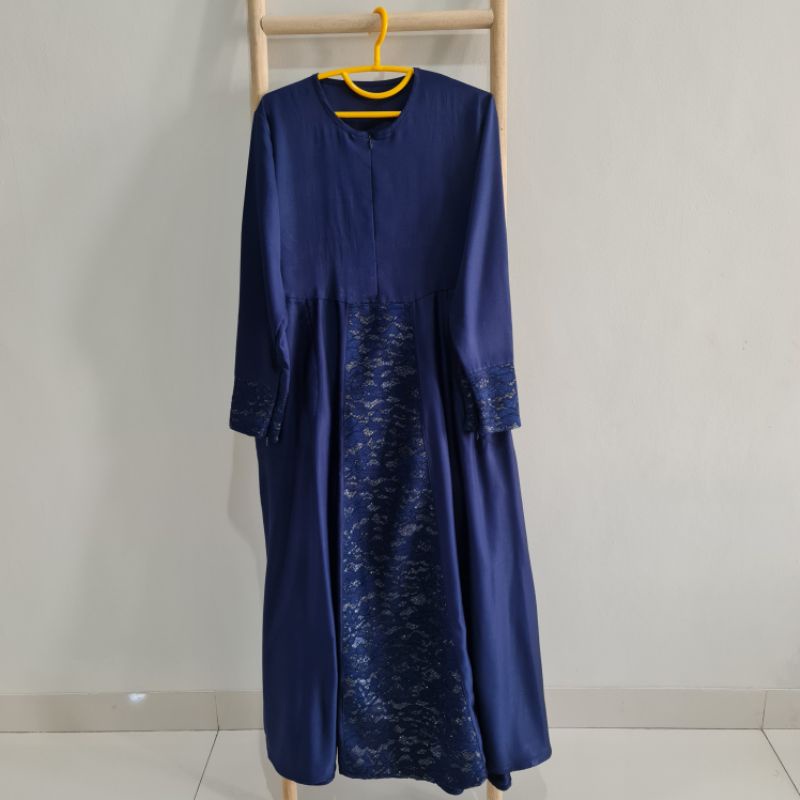 Preloved Dress Navy Brokat