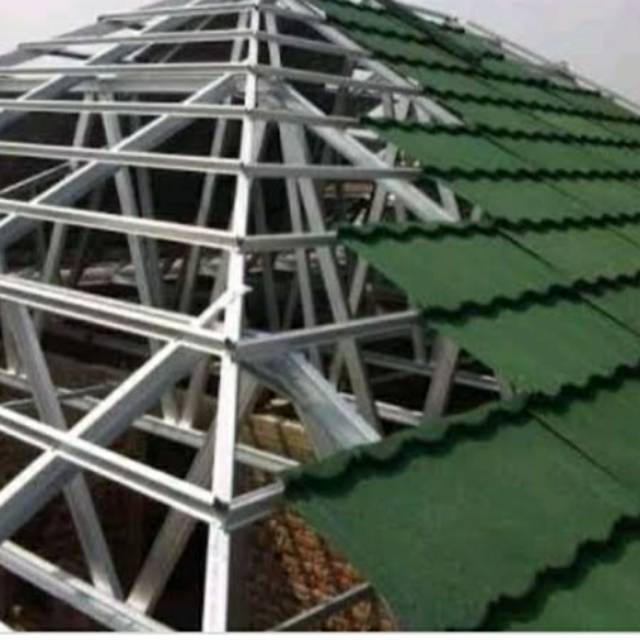 Rangka atap baja ringan