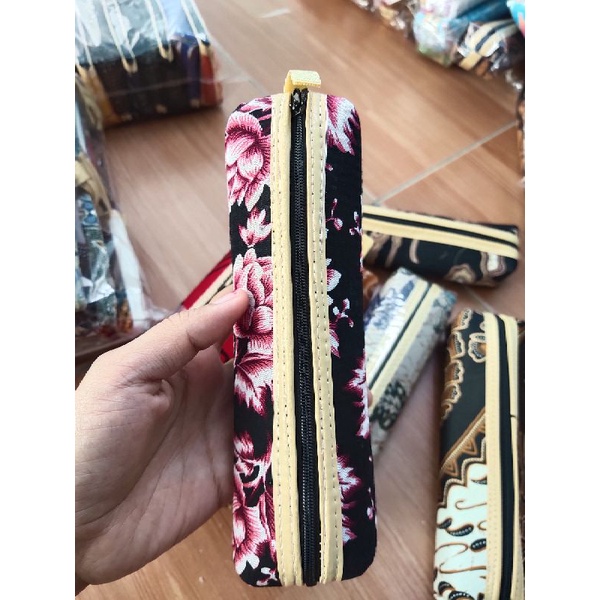 

50pcs Souvenir Dompet Pensil Batik Murah 19cm Souvenir Hawa