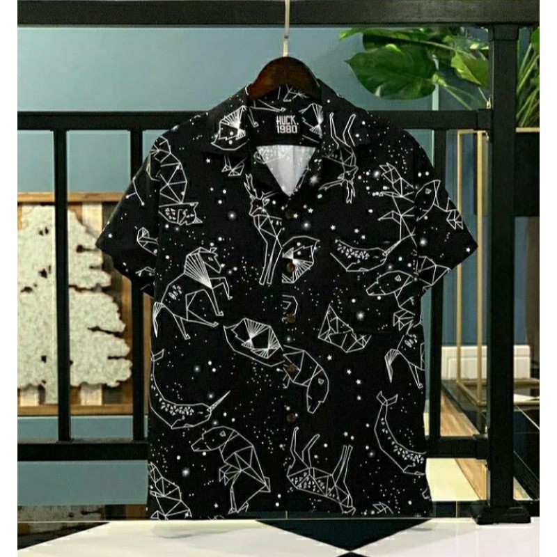 KAMEJA PRIA SANTAI MOTIF HITAM PUTIH