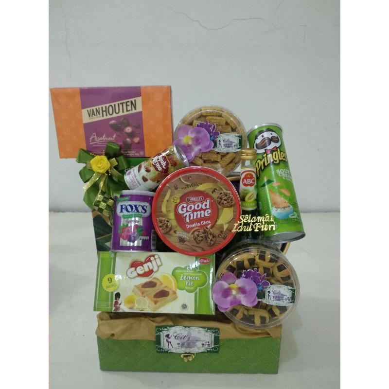 

parcel makanan minuman/parcel lebaran/parcel custom/hampers lebaran/ hampers custom/hampers makanan