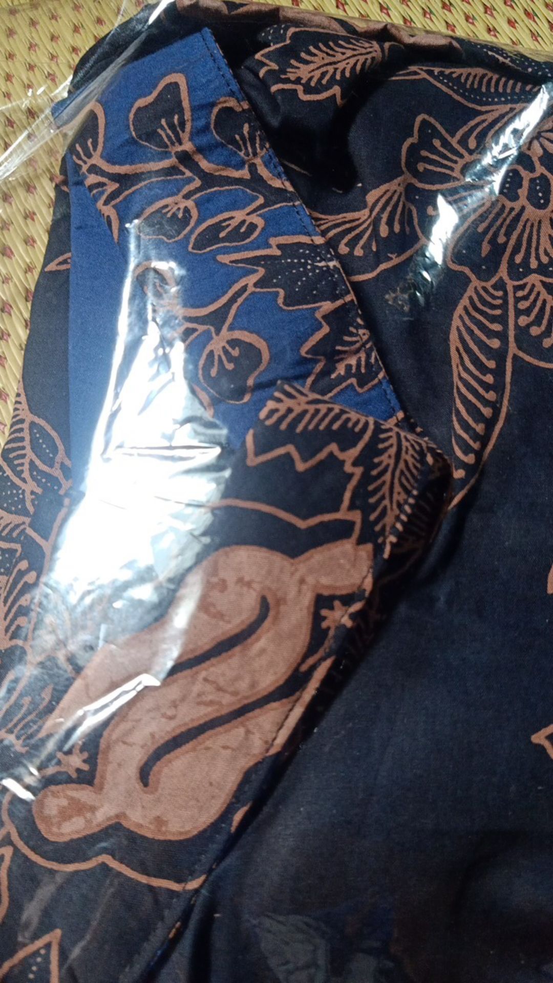 Kemeja Batik Lengan Panjang