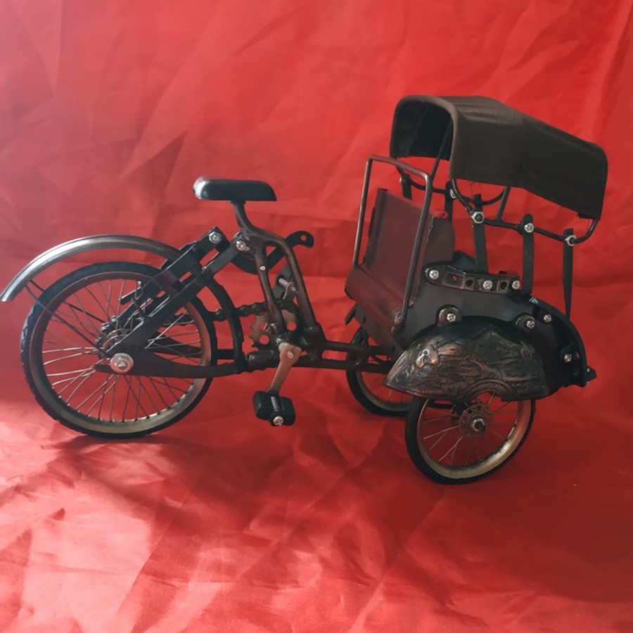 Pajangan Becak mini Keraton Solo