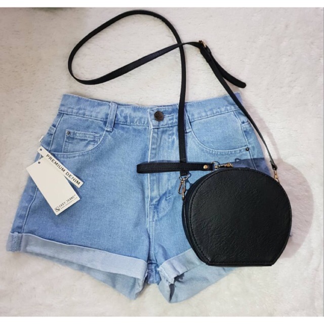 Hotpants Basic Jeans ( Celana Jeans PENDEK  )