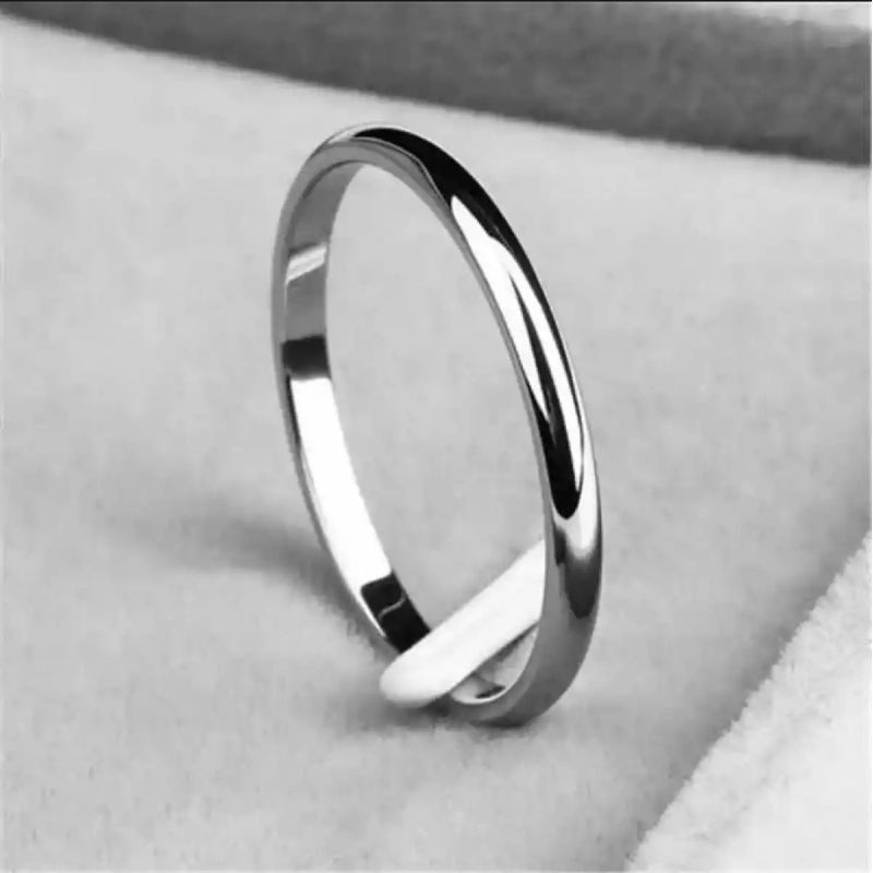 Cincin Titanium Warna Silver Polos Pria dan Wanita