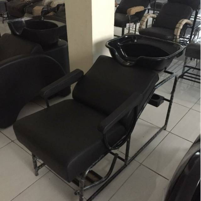 Washbak keramas rangka besi/kursi keramas salon/barbershop