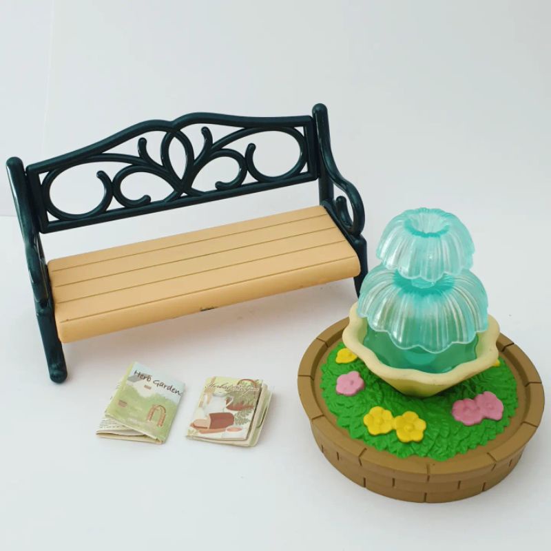 Sylvanian families bench & fountain set