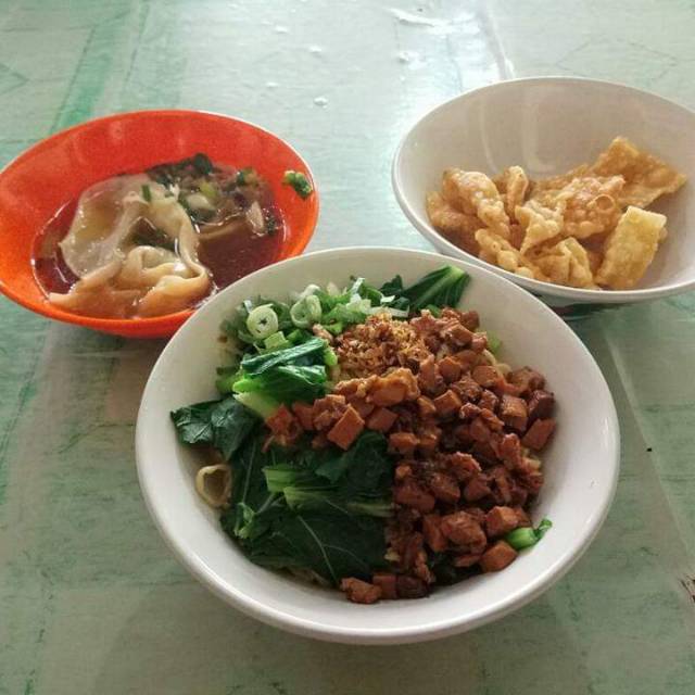 

MIEAYAM MIE AYAM MIE AYAM BAKSO MIE AYAM KOMPLIT KIE AYAM PANGSIT MIE INSTAN