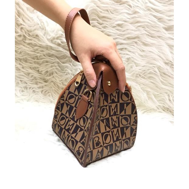 New Dompet Ketupat Bonia Ada Tali Panjang Triangle Kerucut Clutch Gucci Wa