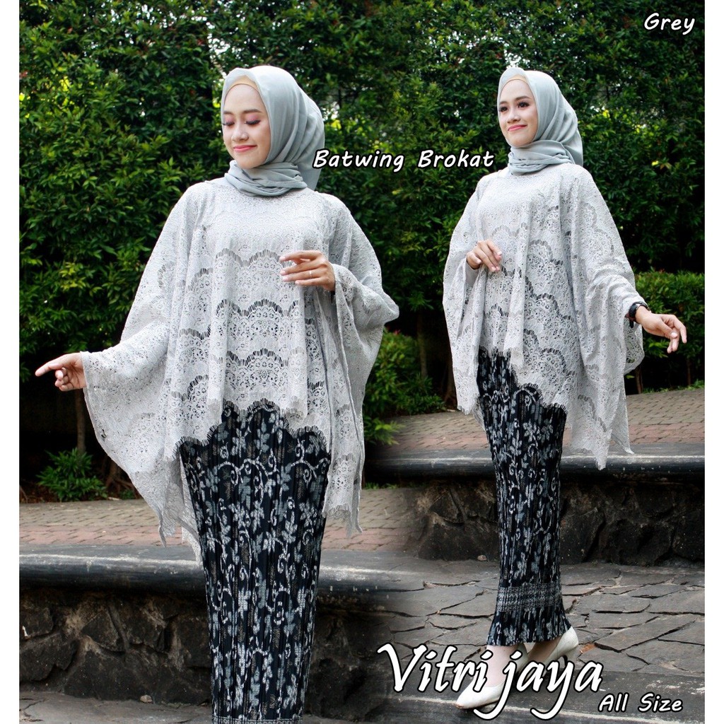 SB Collection Stelan Kebaya Desi Brukat Batwing Kalong Dan Rok Plisket Maxi Jumbo Batik Wanita