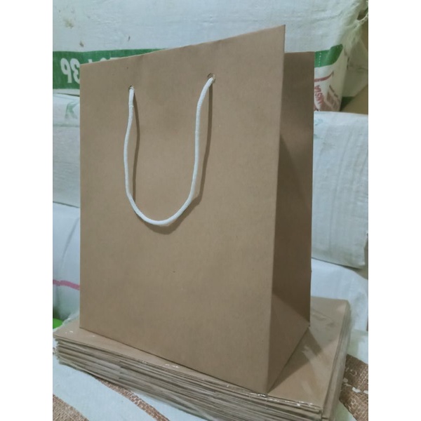 

Paper bag polos || paper bag coklat polos || ukuran 20x12x25 / pxlxt