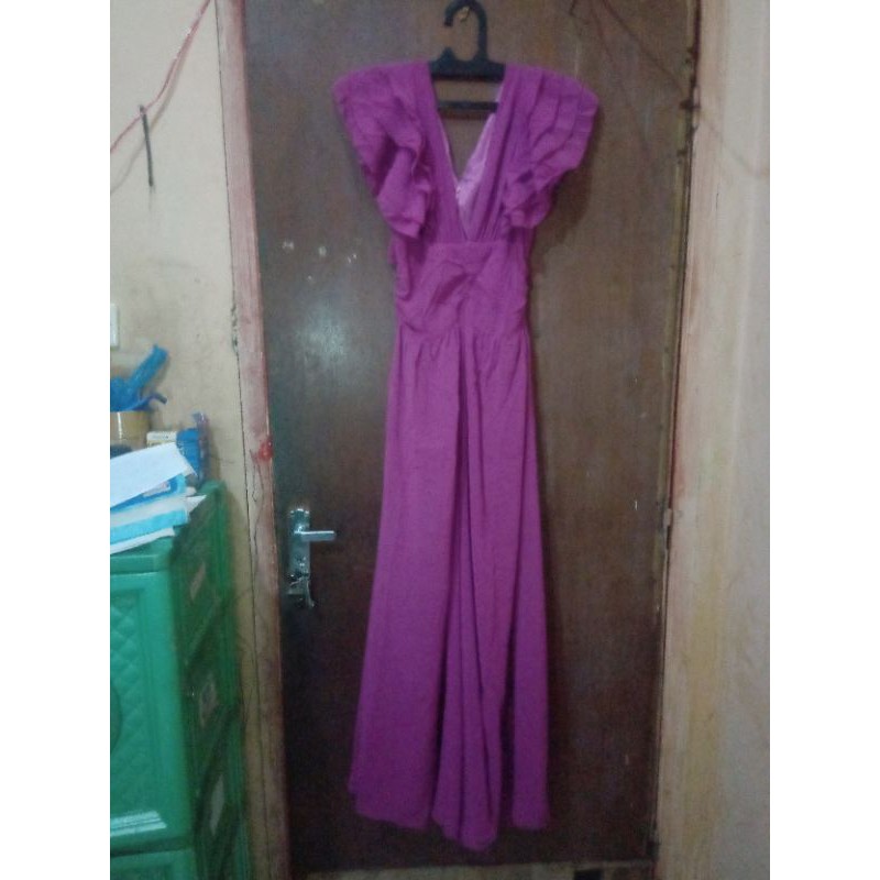 dress panjang warna pink tua bentuk rok tapi celana mekar
