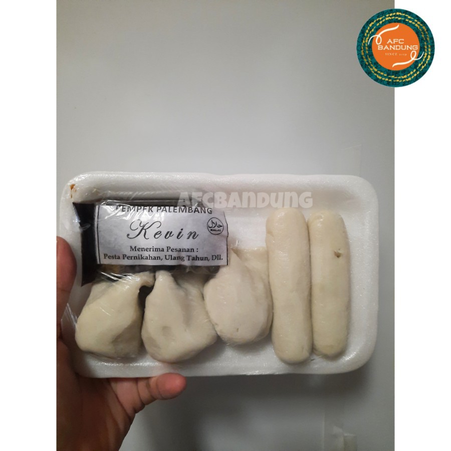 

Pempek Mentah Isi 5 Plus Cuko Siap Goreng