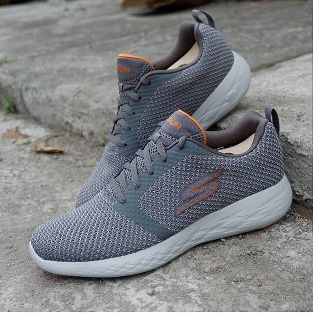 SKECHERS GO RUN 600
