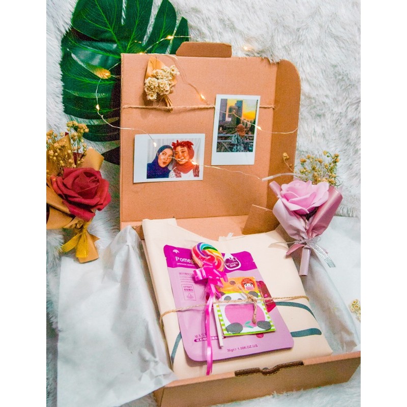 

GIFT BOX TOTEBAG EDITION| FOR BIRTHDAY| GRADUATION | HAMPERS