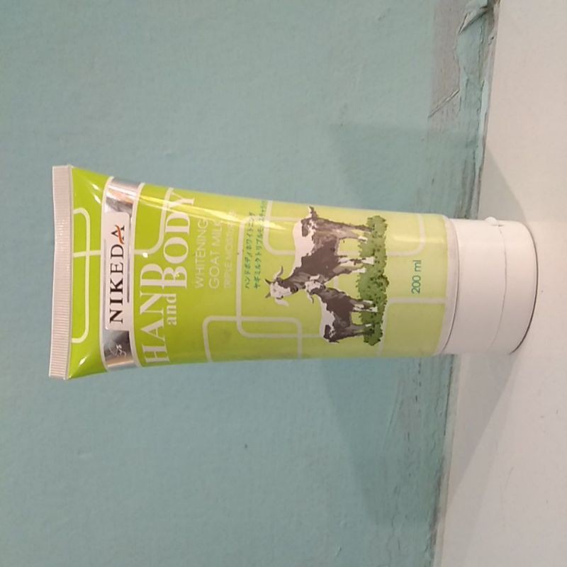 NIKEDA (Hand & body lotion whitening goat milk)