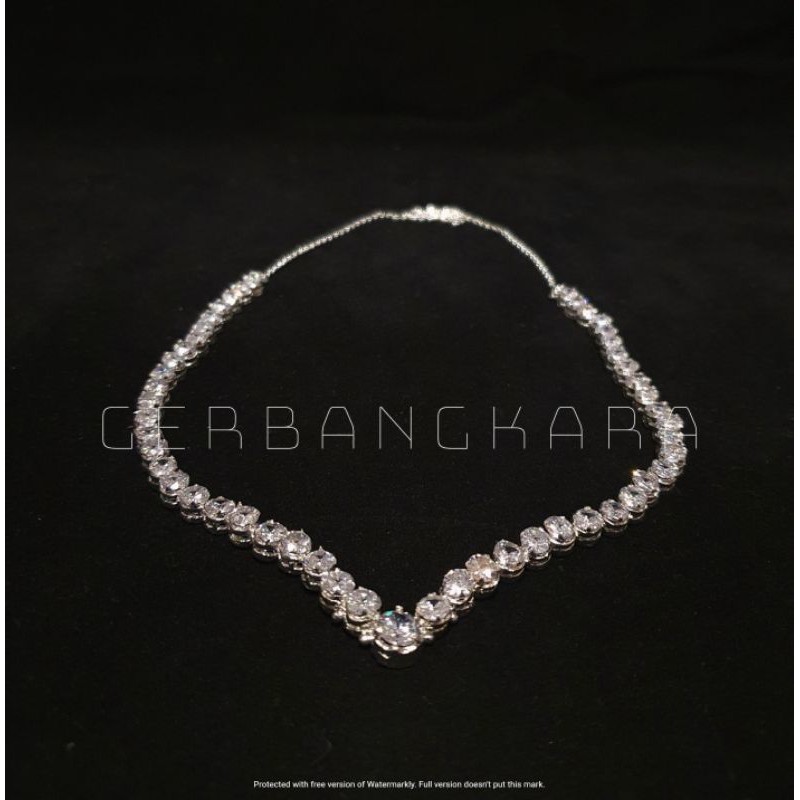 Kalung Diamond Aurel