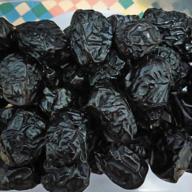 

Kurma ajwa kurma nabi grade A